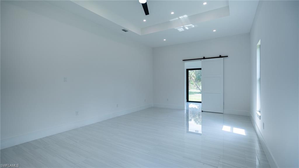 649 Golden Gate Blvd E Property Photo 32