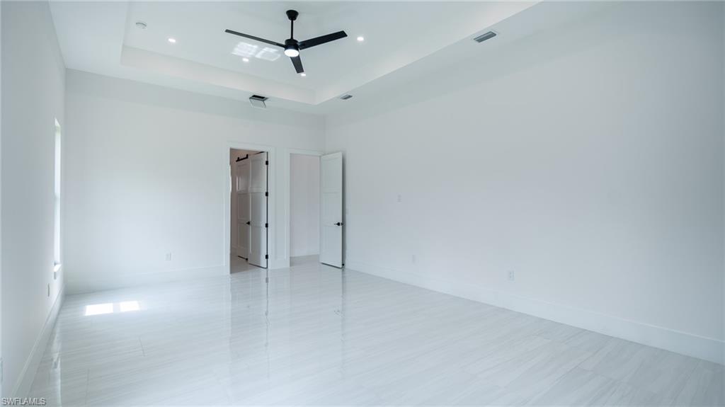 649 Golden Gate Blvd E Property Photo 33