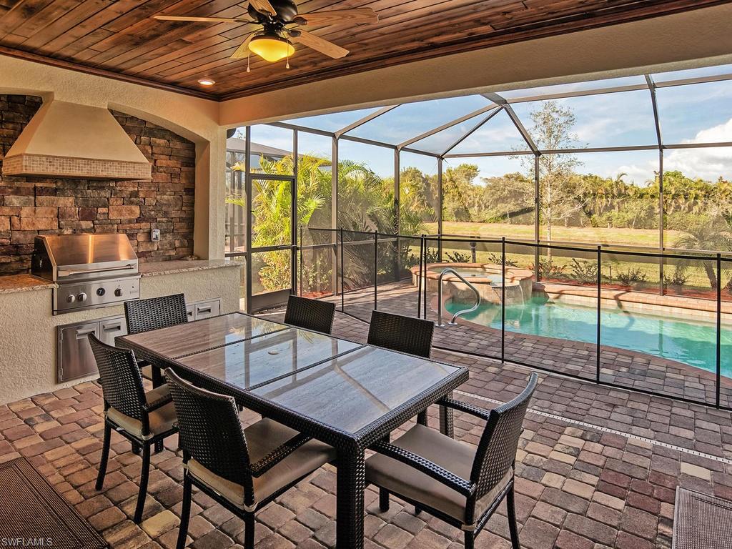 2850 Aviamar Cir Property Photo 1
