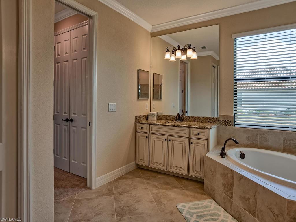 2850 Aviamar Cir Property Photo 15