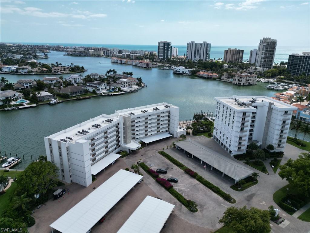 300 Park Shore Dr 1b Property Photo 2