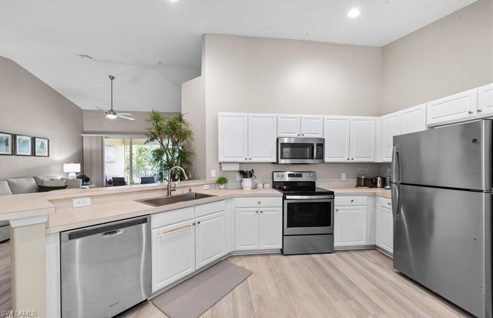 10135 Colonial Country Club Blvd 1208 Property Photo 4