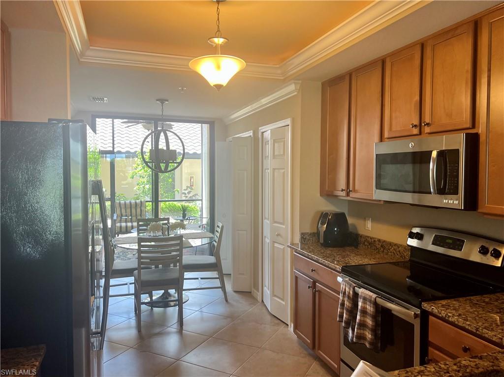 9509 Avellino Way 1815 Property Photo 10