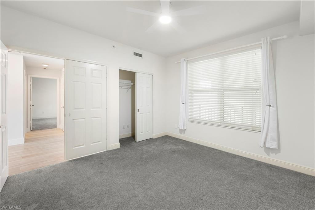 425 Cove Tower Dr 403 Property Photo 18
