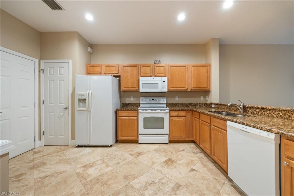 15715 Marcello Cir Property Photo 9