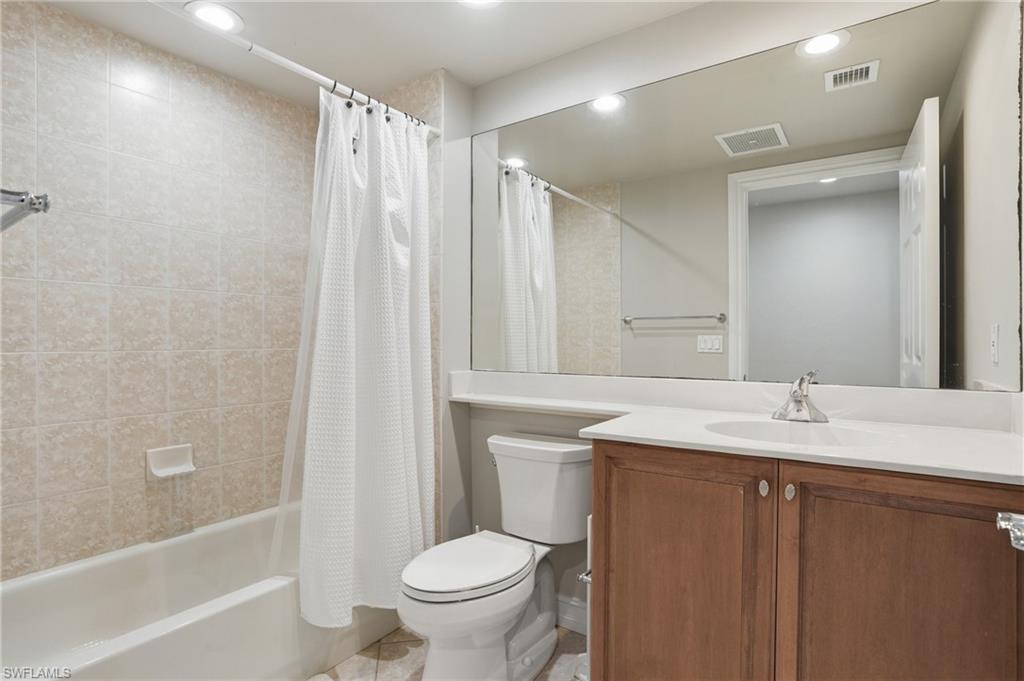 2738 Tiburon Blvd E B104 Property Photo 10
