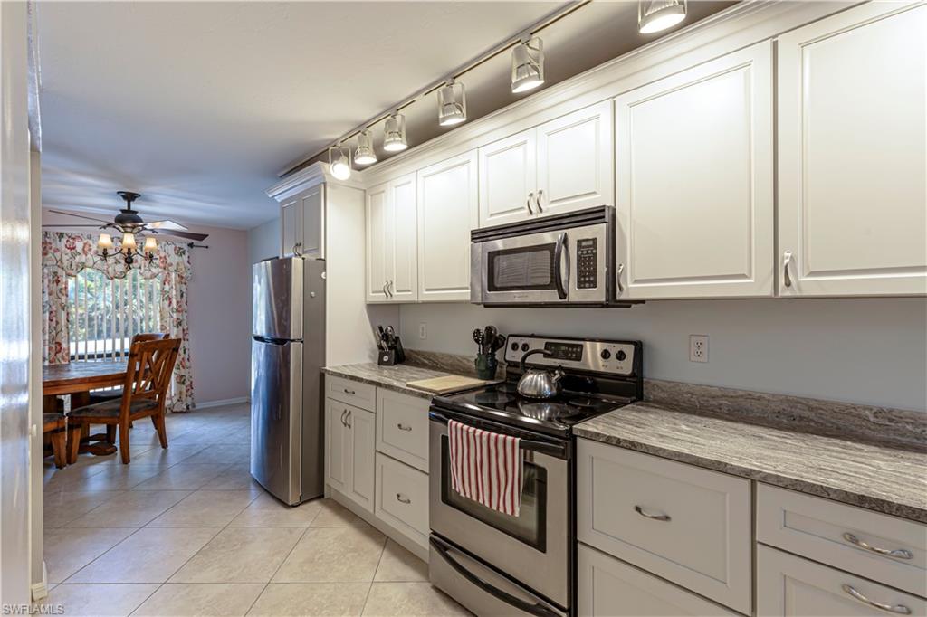 4410 Chantelle Dr H-205 Property Photo 12