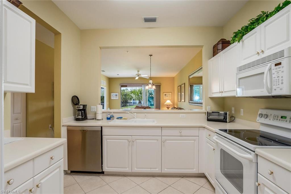 3980 Bishopwood Ct E 204 Property Photo 12