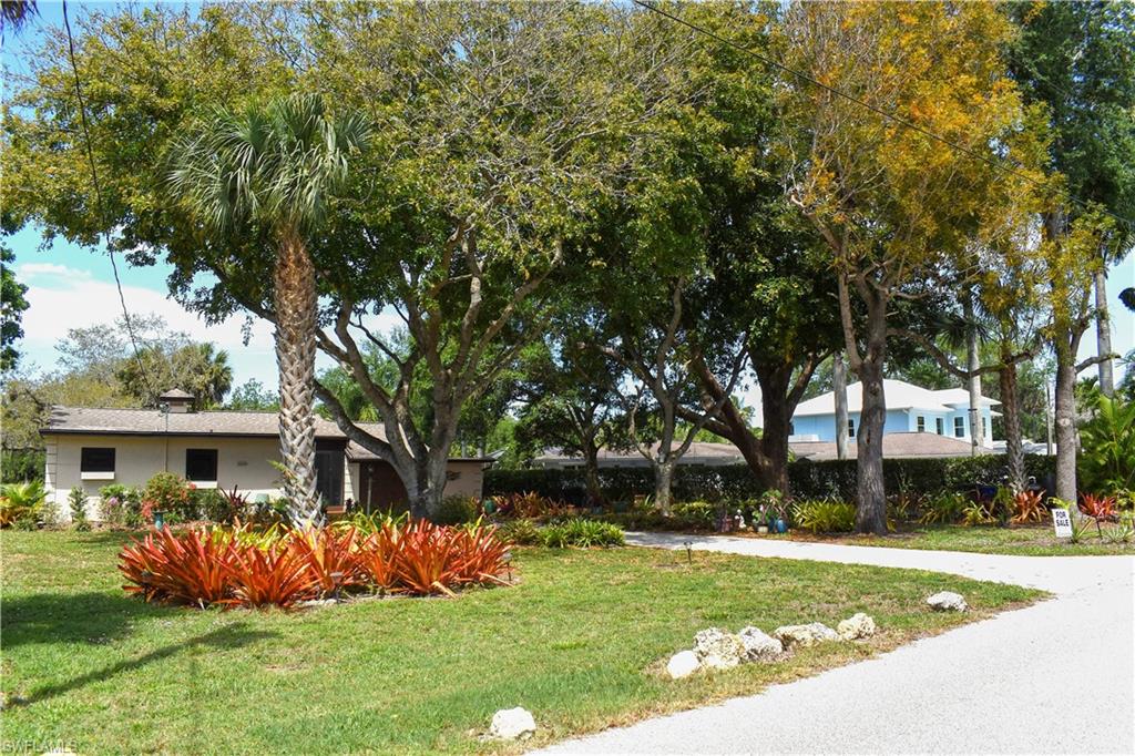 27213 Rio Vista Cir Property Photo 1
