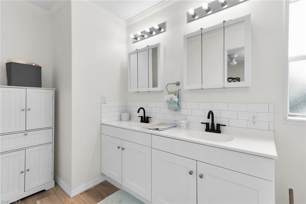 33 Monaco Ter Property Photo 16