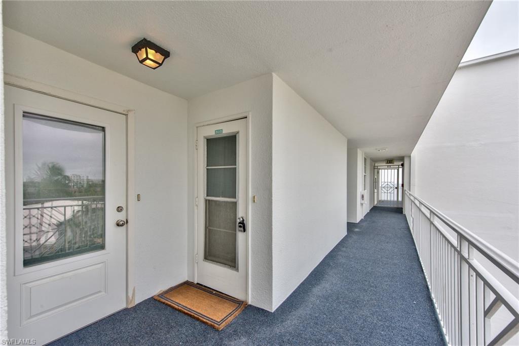 2121 Gulfshore Blvd N 503 Property Photo 6