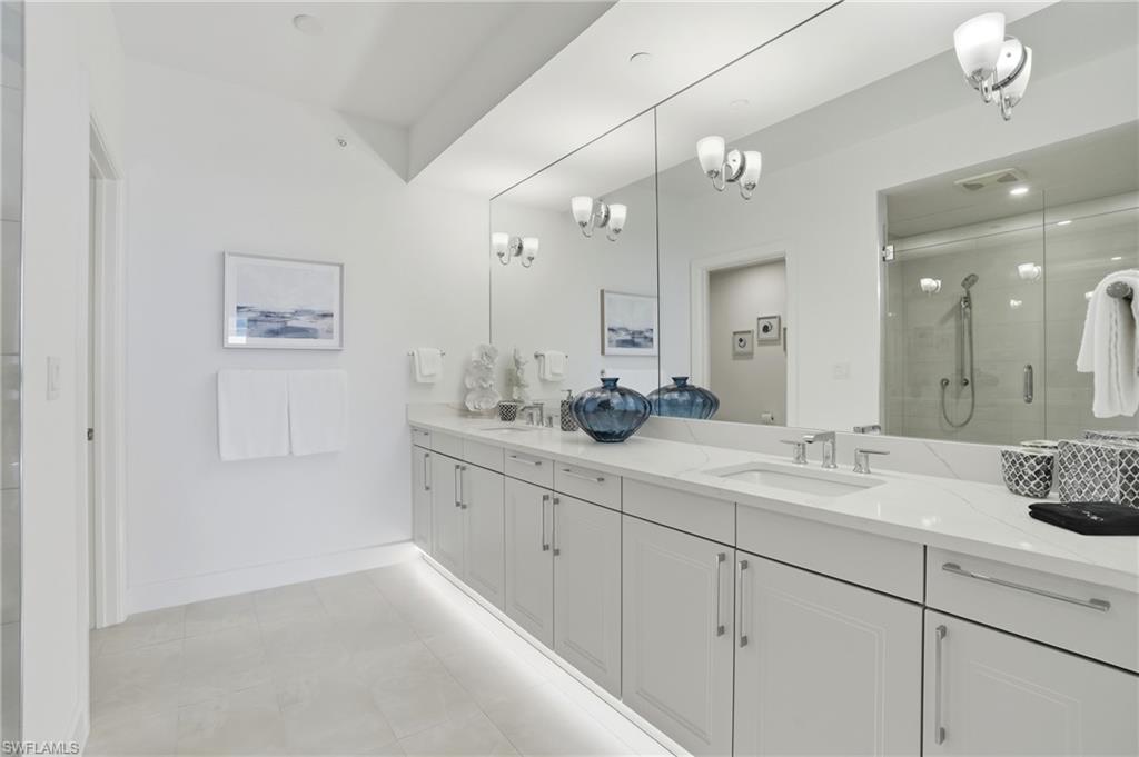 4142 Bay Beach Ln 502 Property Photo 22