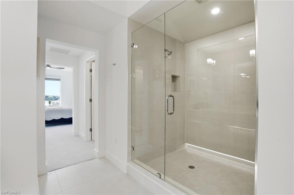 4142 Bay Beach Ln 502 Property Photo 23