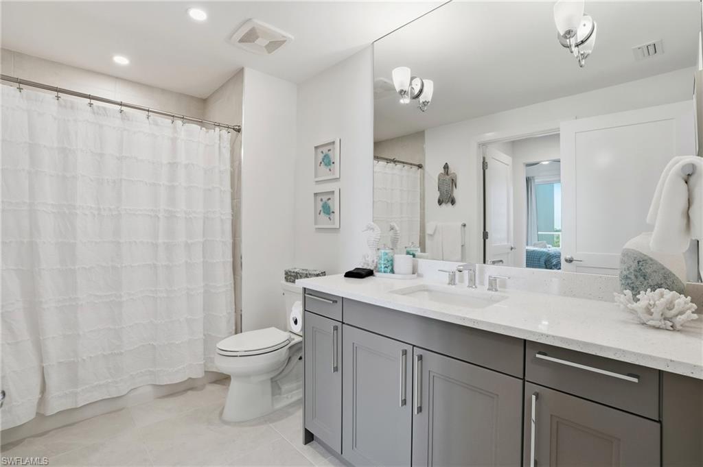 4142 Bay Beach Ln 502 Property Photo 30