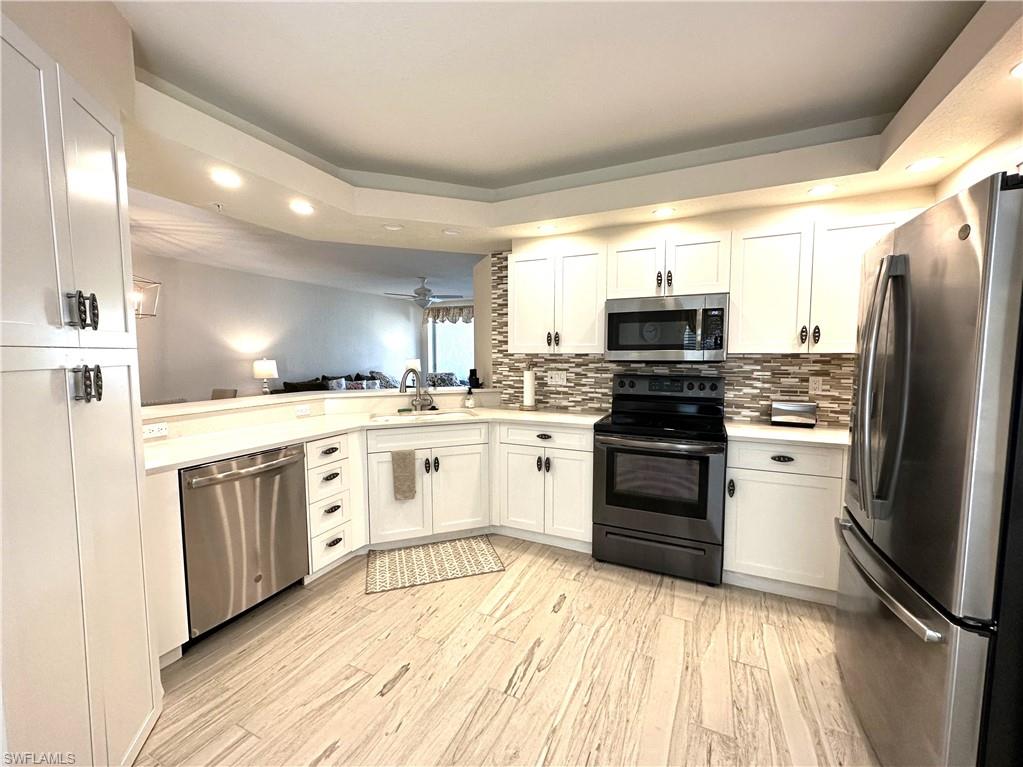 6816 Satinleaf Rd S 102 Property Photo 5