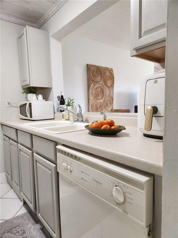 1085 Forest Lakes Dr 8305 Property Photo 4