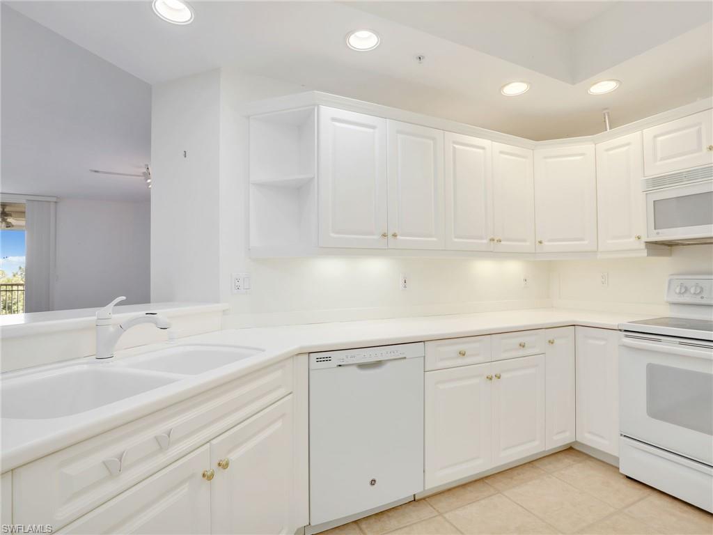 1001 Arbor Lake Dr 307 Property Photo 21