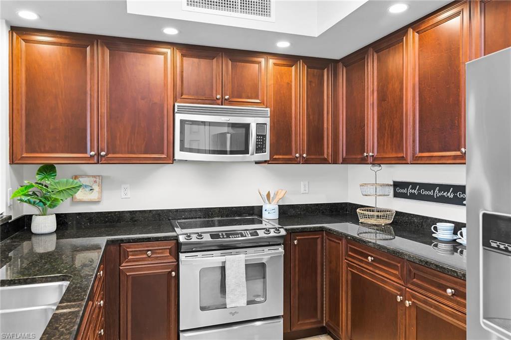 1065 Borghese Ln 1003 Property Photo 6