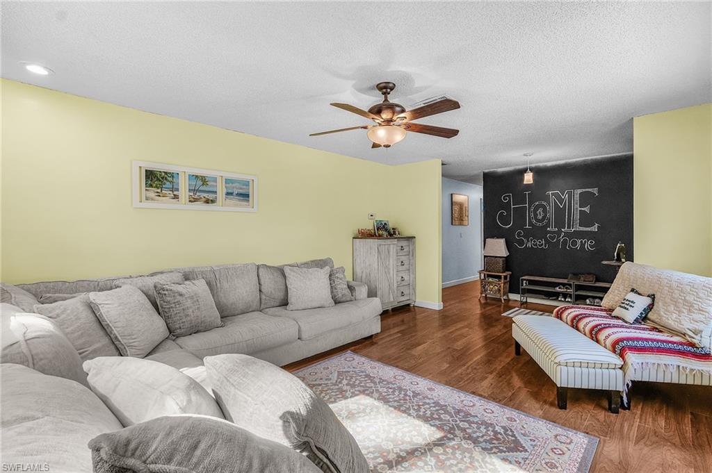 4870 Hawthorn Woods Way Property Photo 9