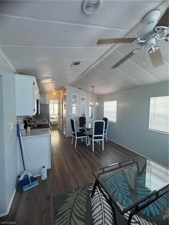 17010 Puppy Dog Dr Property Photo 4