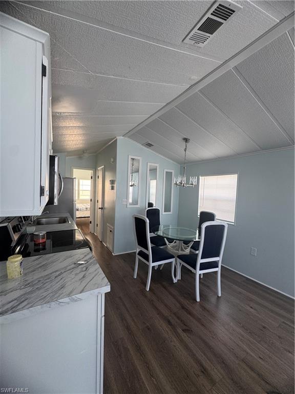 17010 Puppy Dog Dr Property Photo 6