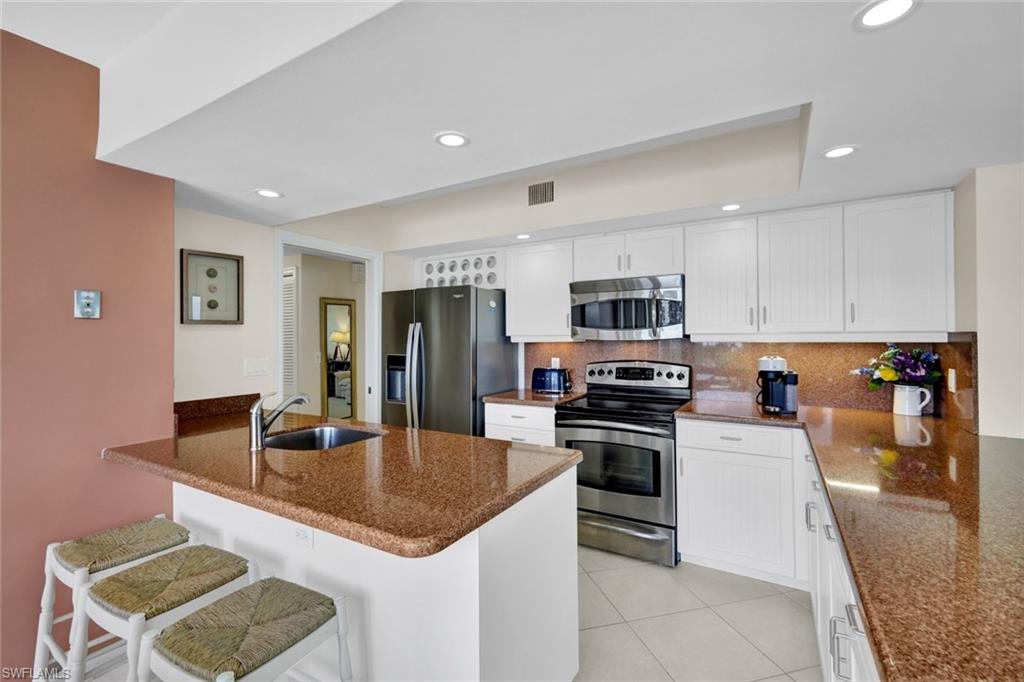 4051 Gulf Shore Blvd N 700 Property Photo 15