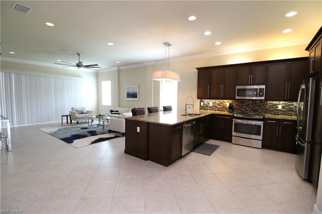 3279 Tahoe Ct Property Photo 7