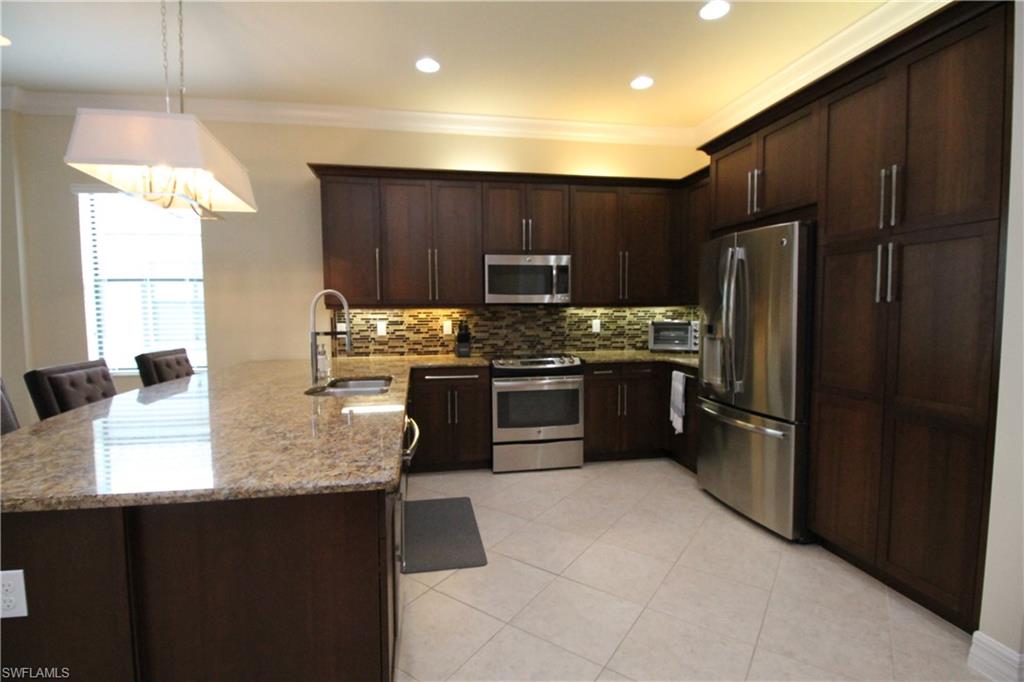 3279 Tahoe Ct Property Photo 8
