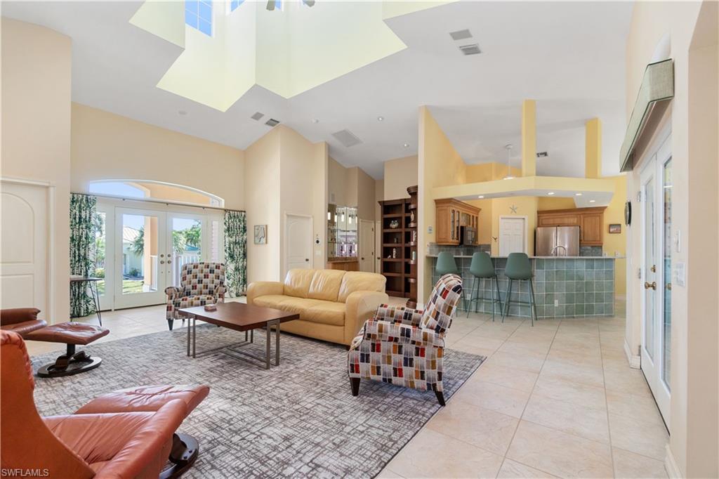 27130 Flamingo Dr Property Photo 4