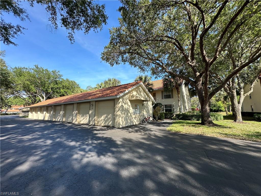 241 Robin Hood CIR 204 Property Photo 1