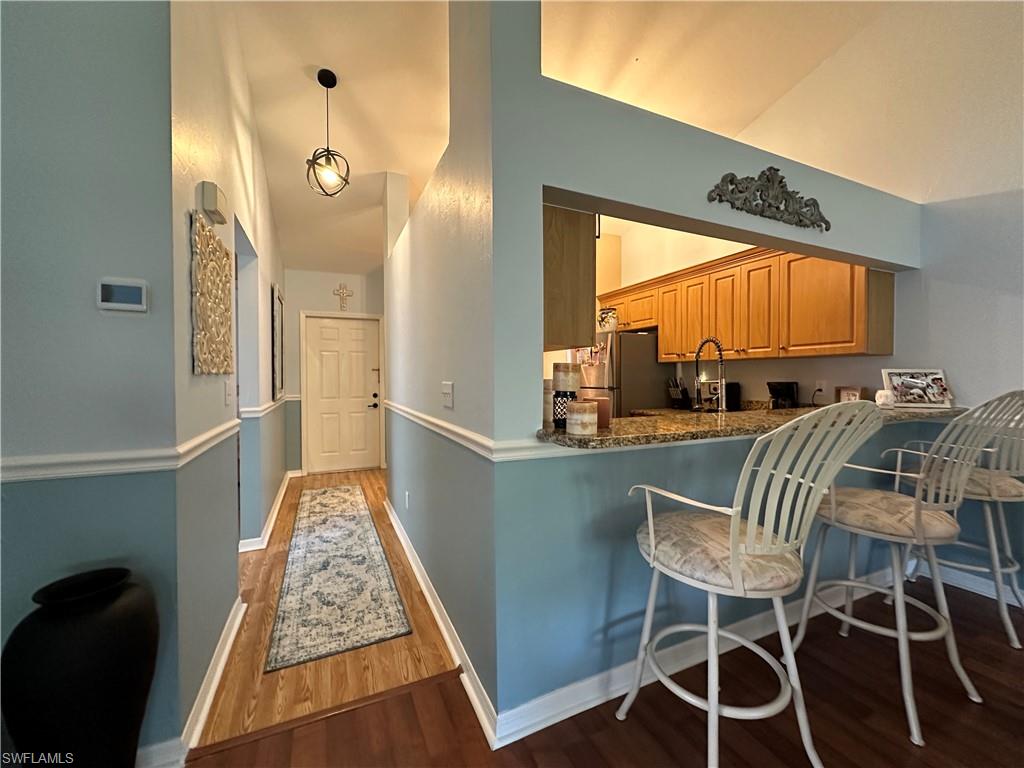 241 Robin Hood Cir 204 Property Photo 6