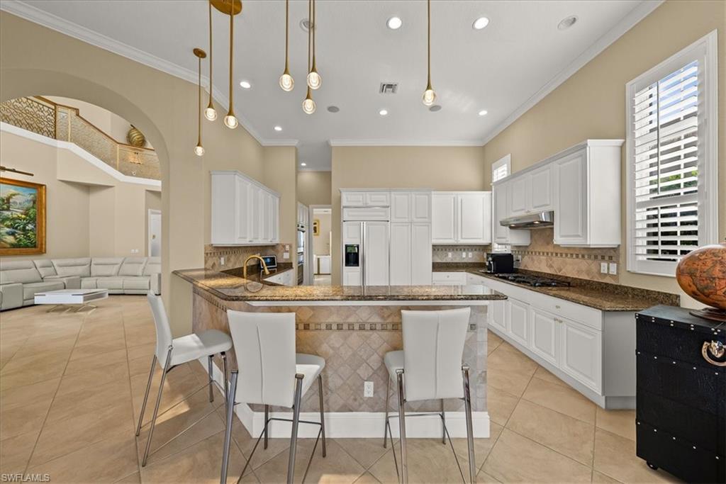 8593 Bellagio Dr Property Photo 9