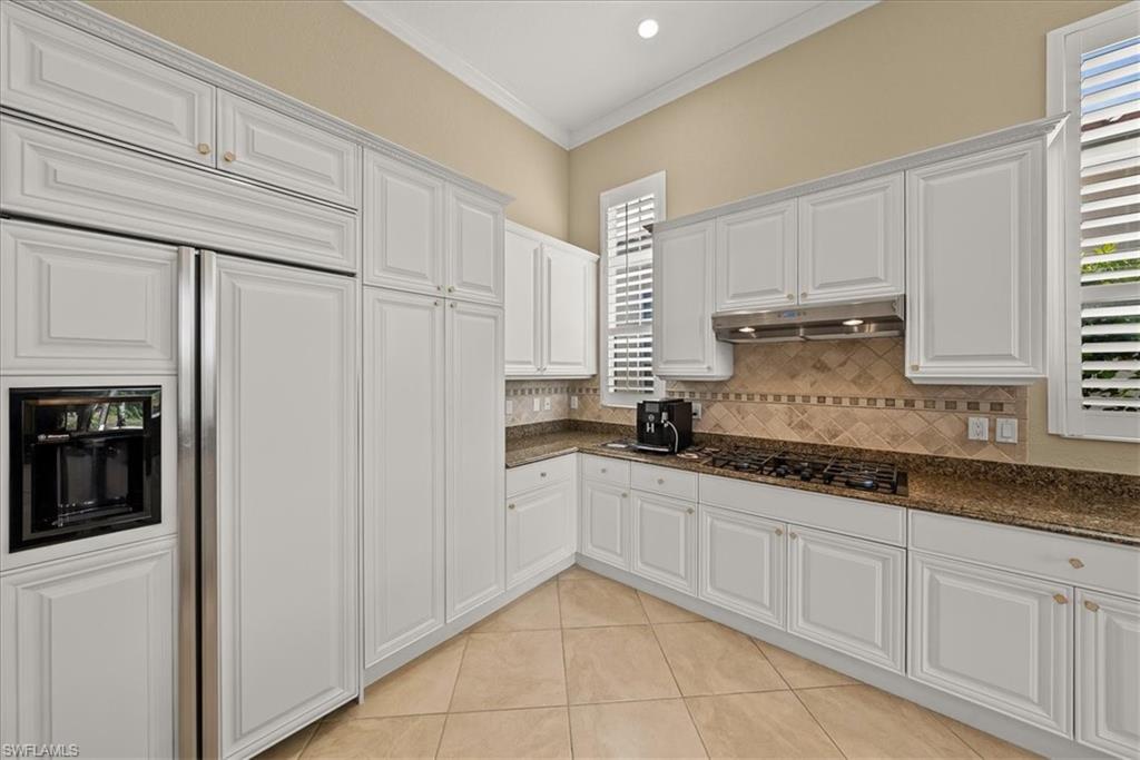 8593 Bellagio Dr Property Photo 10