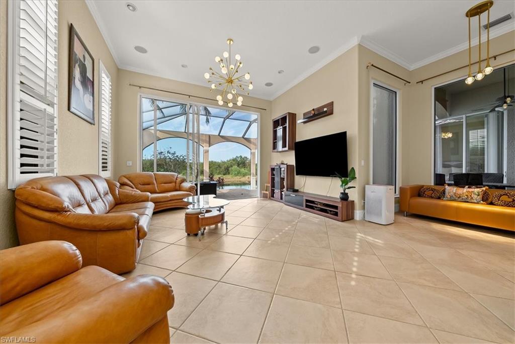 8593 Bellagio Dr Property Photo 14