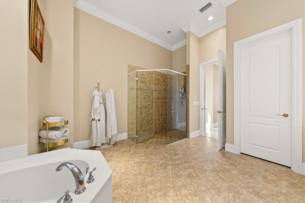 8593 Bellagio Dr Property Photo 19