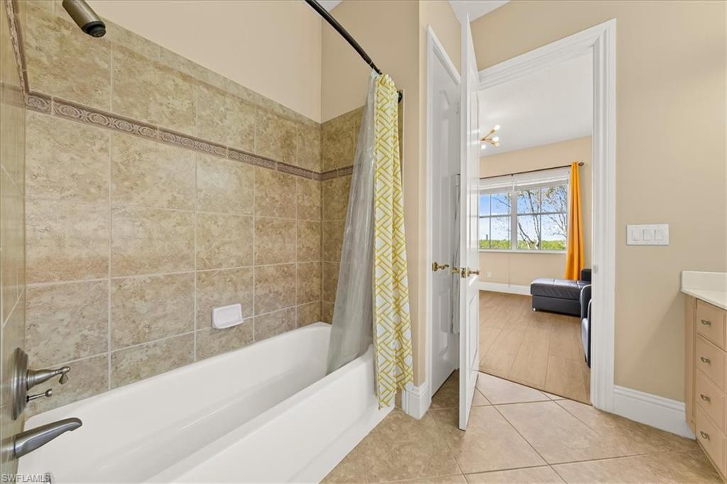 8593 Bellagio Dr Property Photo 31