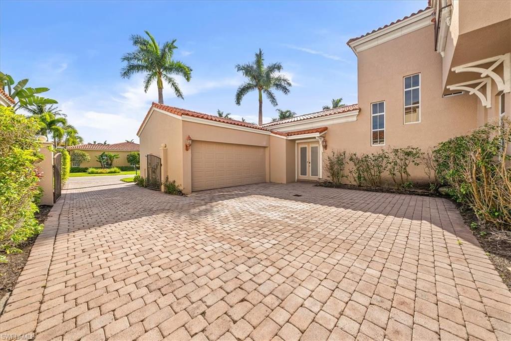 8593 Bellagio Dr Property Photo 44
