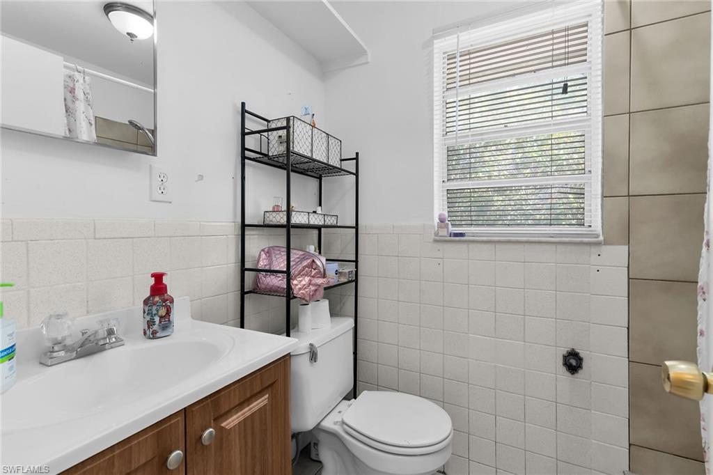 1400 Rosemary Ln Property Photo 17