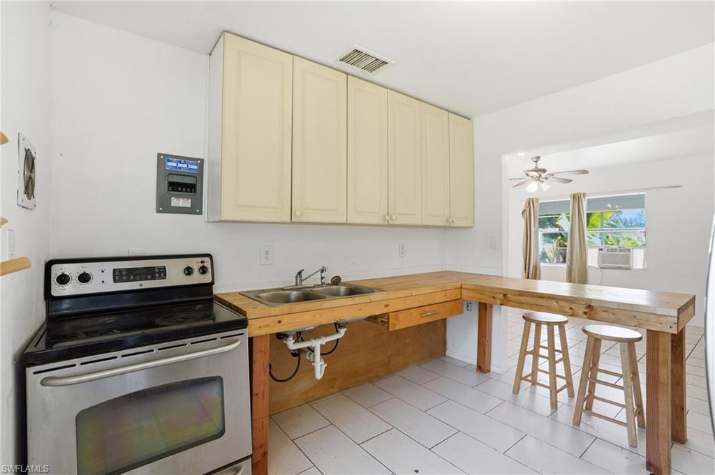 78 Victoria Dr Property Photo 11