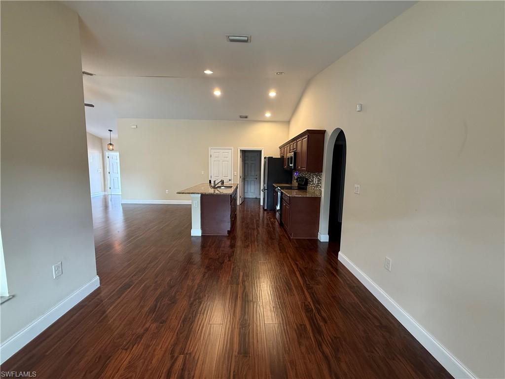 1111 Broadway Ave Property Photo 7