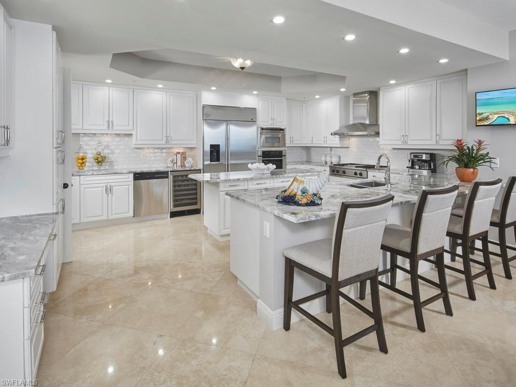 970 Cape Marco Dr 806 Property Photo 9
