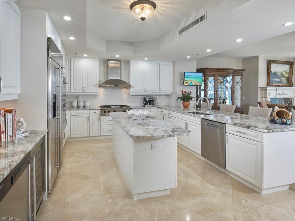 970 Cape Marco Dr 806 Property Photo 10