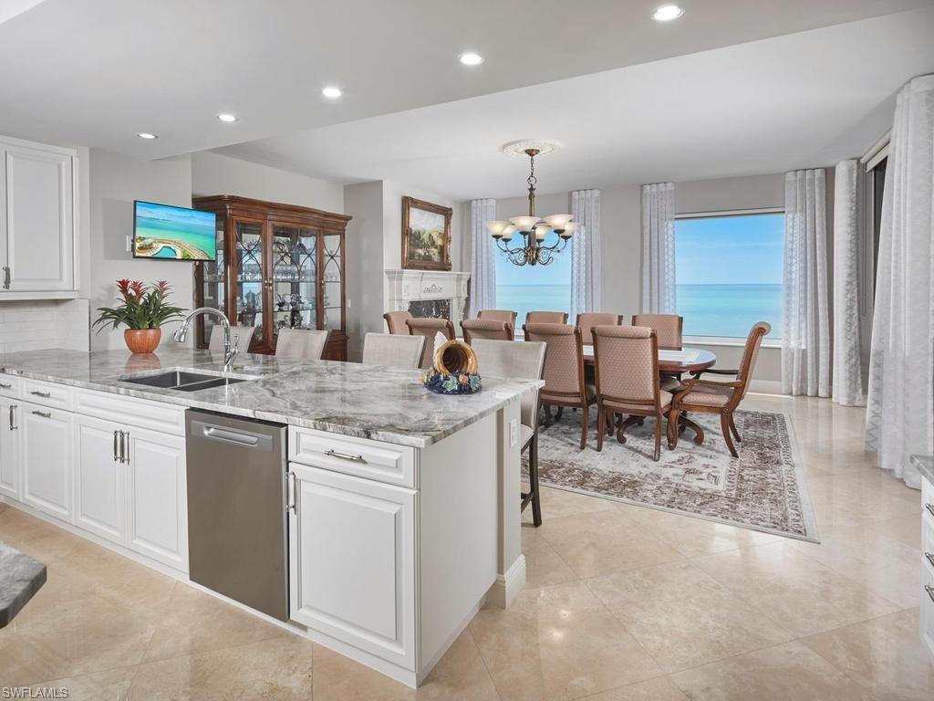 970 Cape Marco Dr 806 Property Photo 11