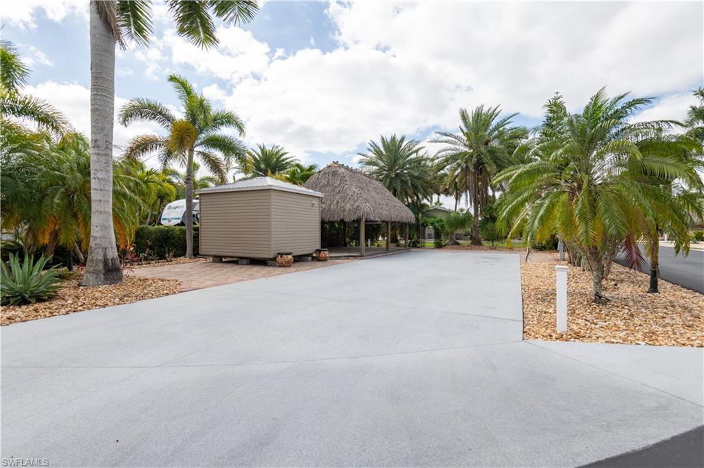 10200 Yellowtop Trl Property Photo 6