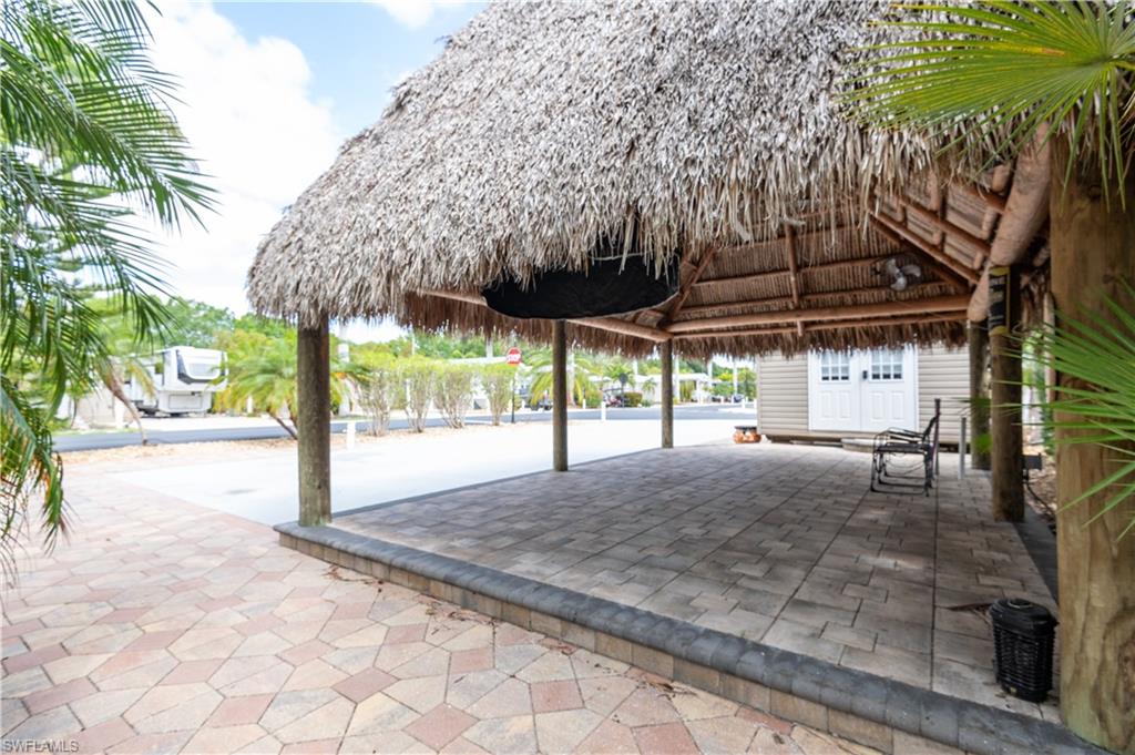 10200 Yellowtop Trl Property Photo 9