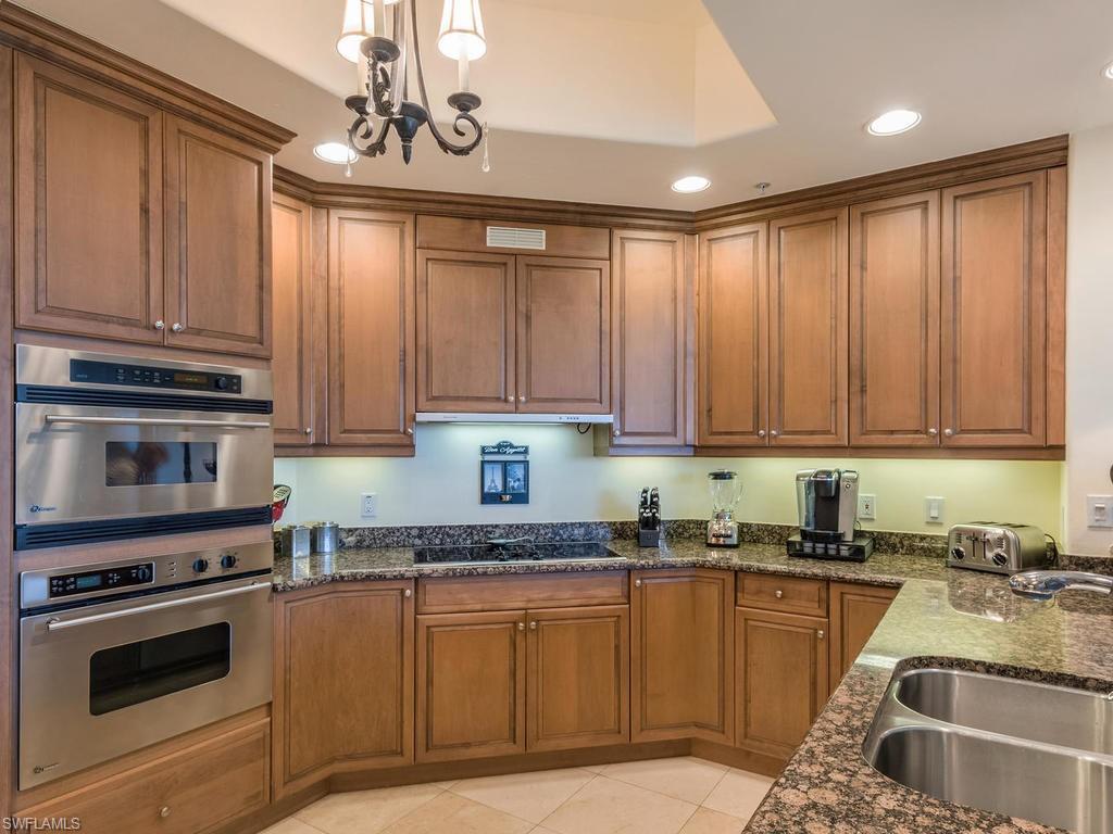 2728 Tiburon Blvd E Ph-503 Property Photo 14