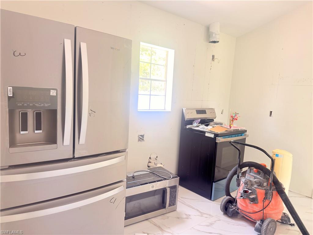 226015809 Property Photo 13