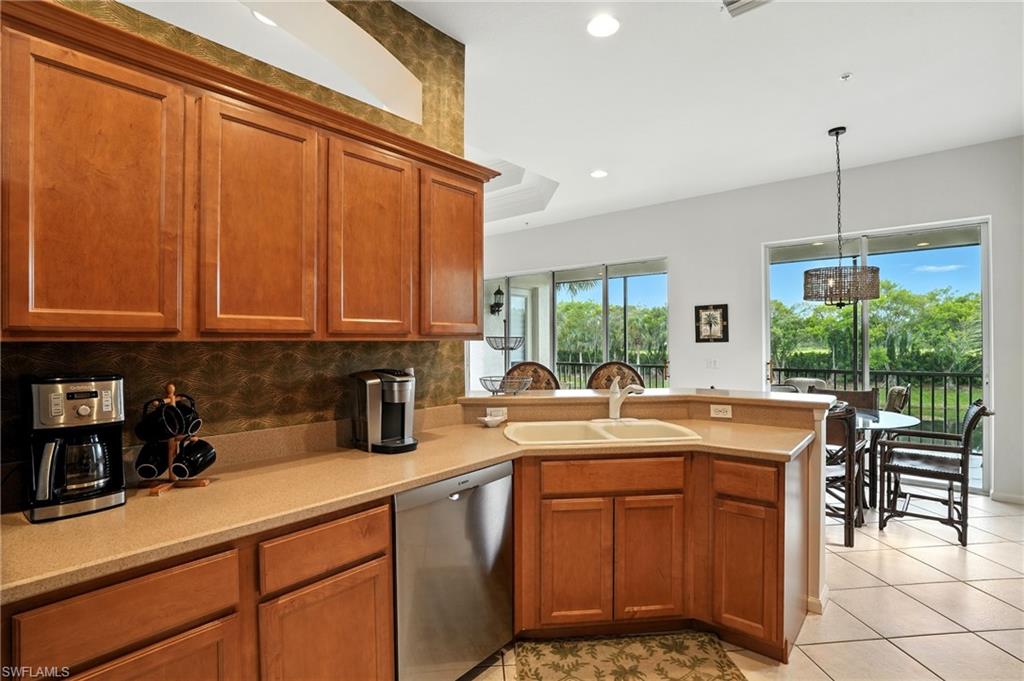 10080 Valiant Ct 202 Property Photo 13