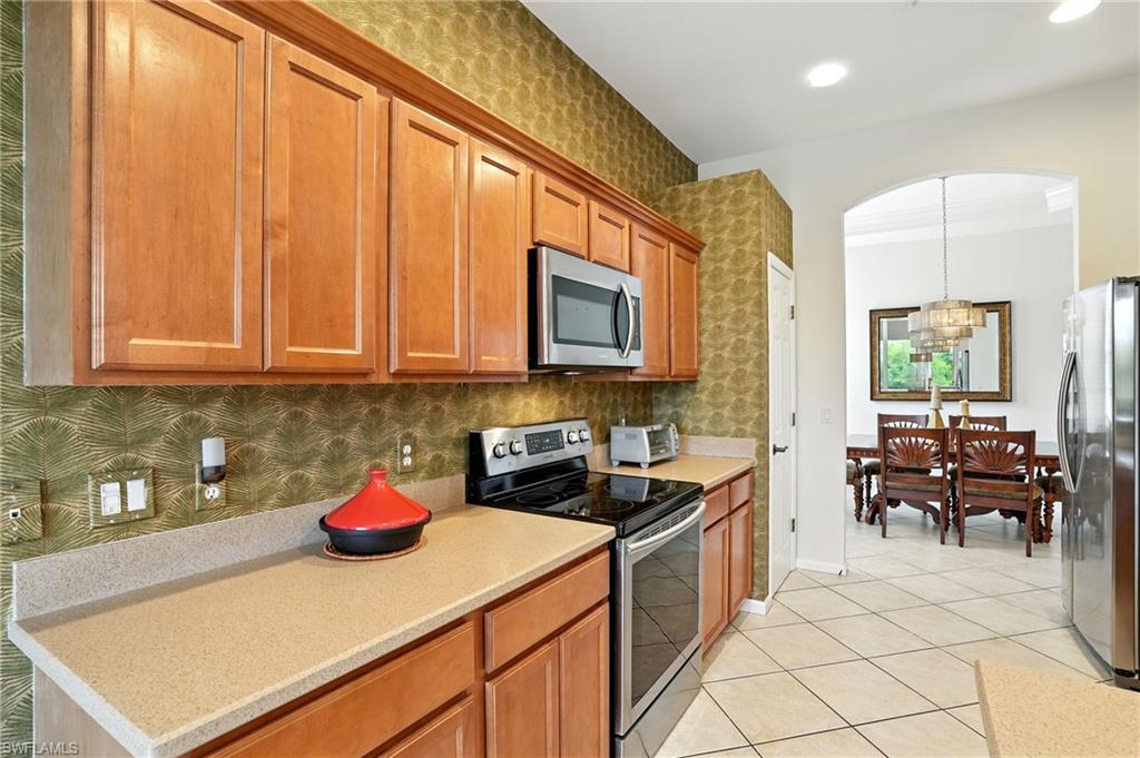 10080 Valiant Ct 202 Property Photo 14
