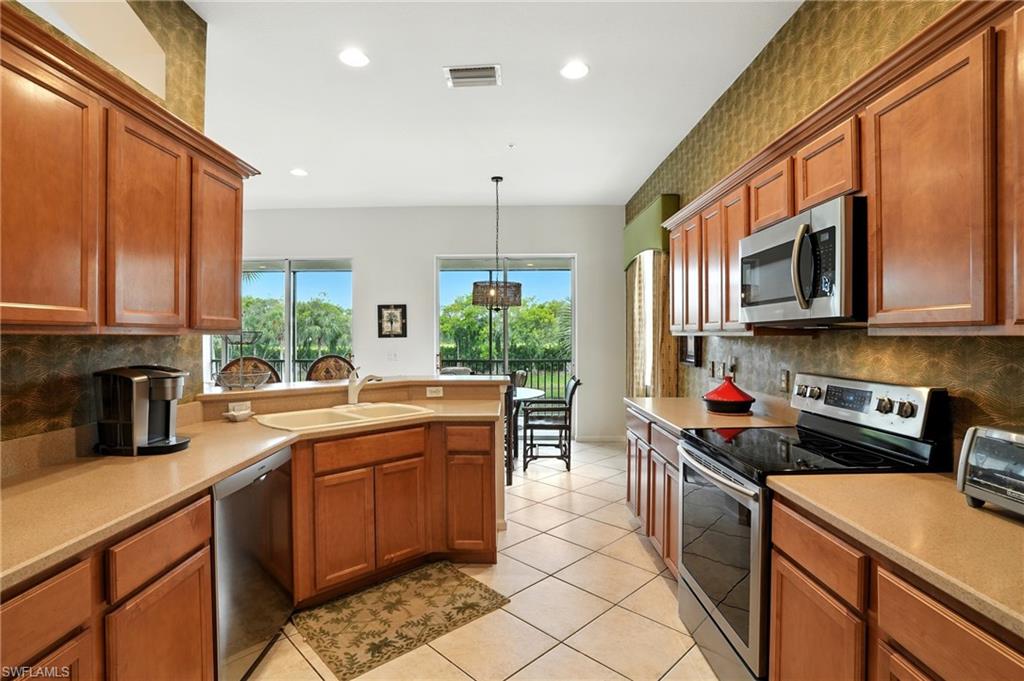 10080 Valiant Ct 202 Property Photo 15